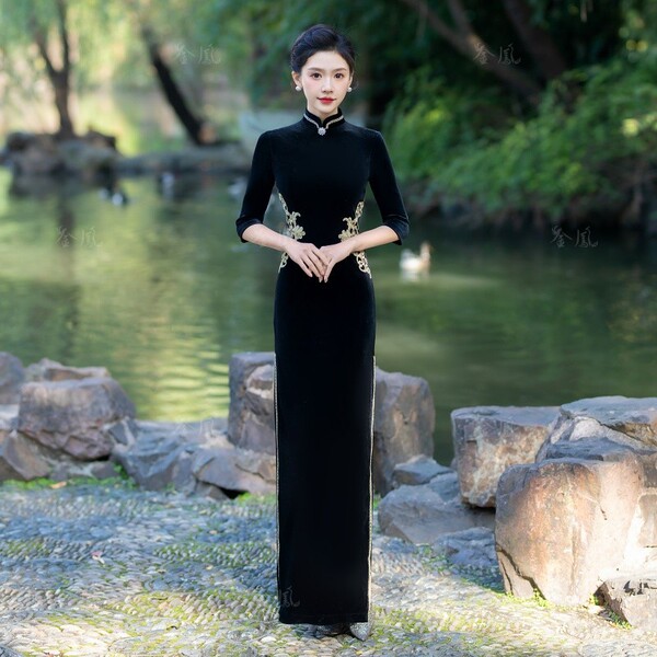 Long elite elegant cheongsam