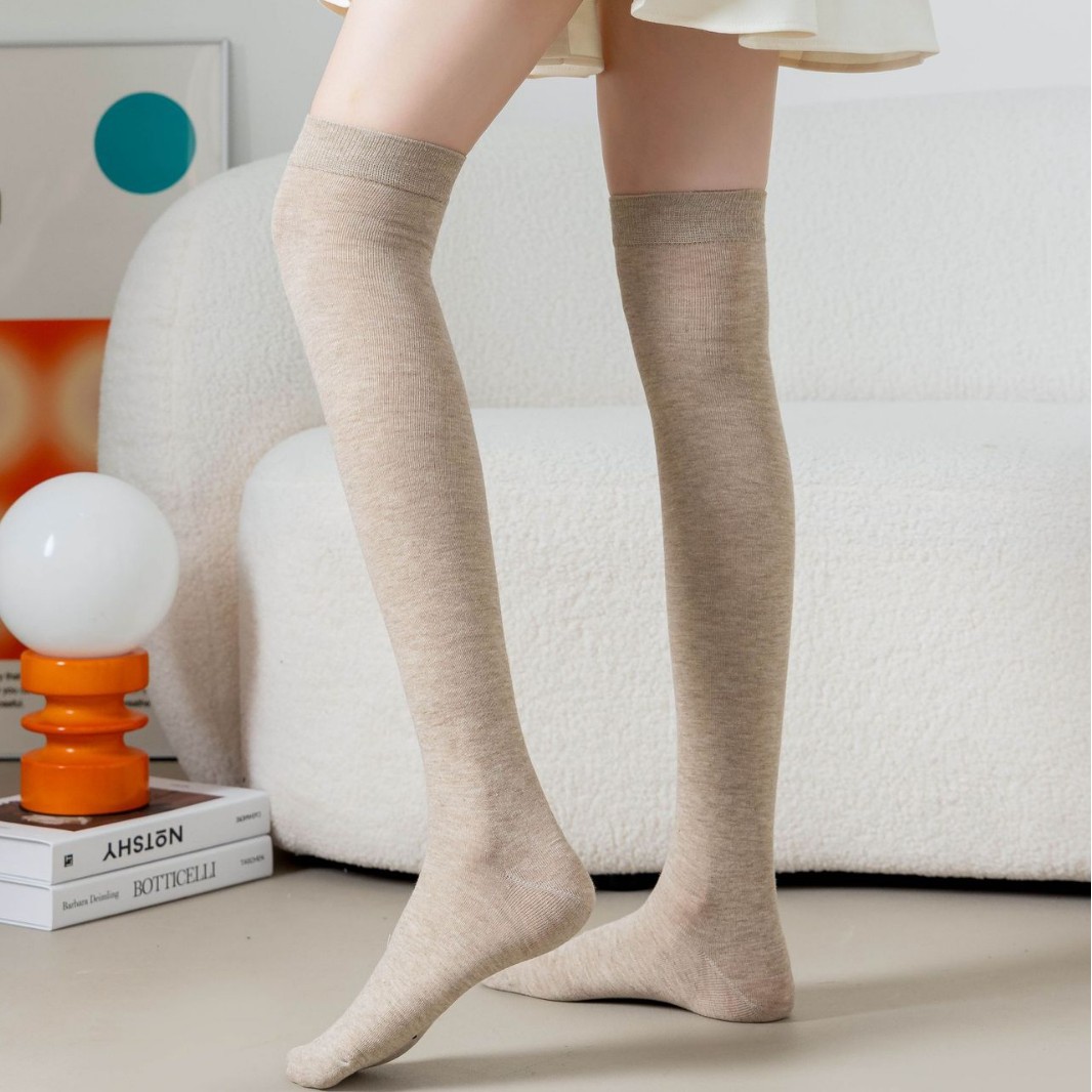 Calcetines de primavera delgada sobre la rodilla calcetines de mujer calcetines japonesas calcetines de piernas largas calcetines de calcetines de algodón al por mayor