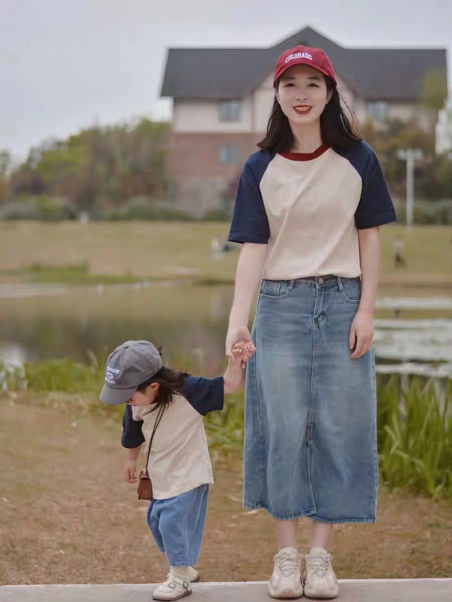 韩版撞色短袖T恤亲子装2023新款一家三口夏家庭装休闲活动表演服