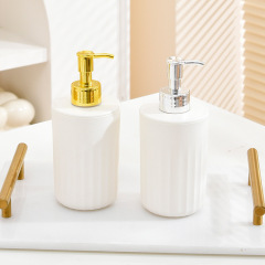 メーカーのシンプルな手指消毒剤プラスチック詰め替えボトル家庭用バスルームキッチンローションシャンプープレスボトル在庫あり