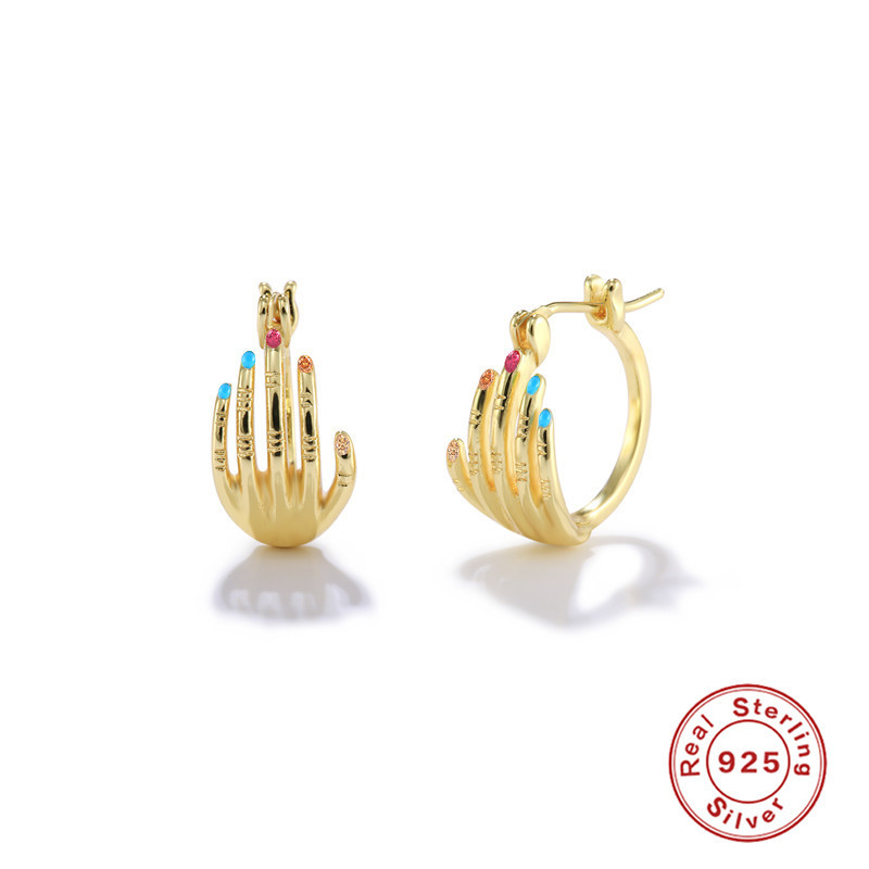 Nuevo europeo y americano ins creativo todo partido personalizado Sailor Moon abrazo moda elegante gota aceite diamante pendientes oído hebilla