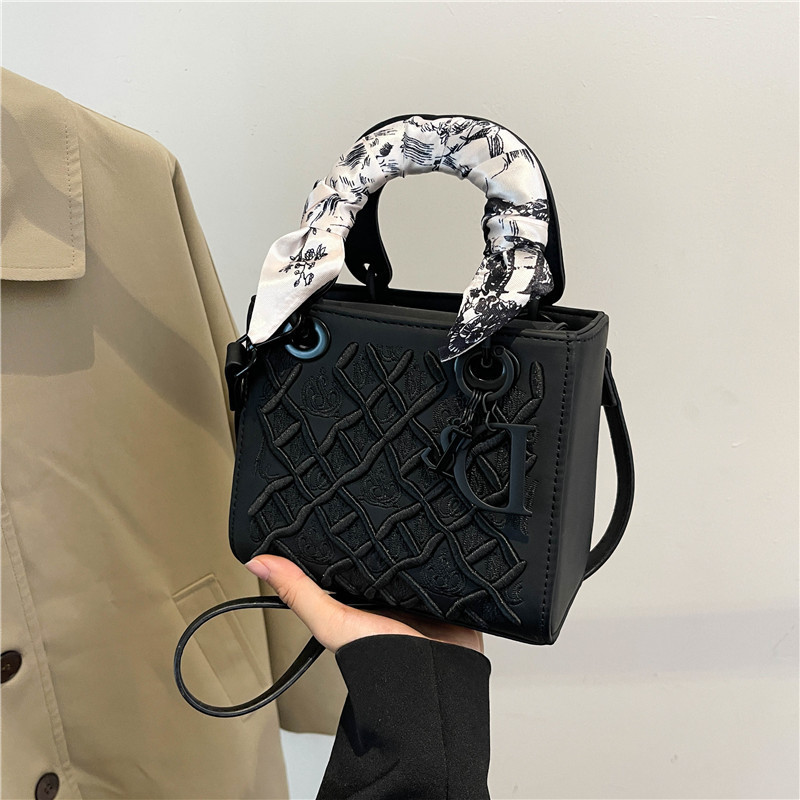 重工業刺繍多用途ダイアナ妃バッグ新しいファッションシルクスカーフハンドバッグ女性のハイエンドショルダーメッセンジャーバッグクロスボーダー|undefined