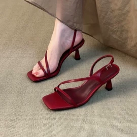 女式运动单鞋;女式休闲单鞋;厚底拖鞋