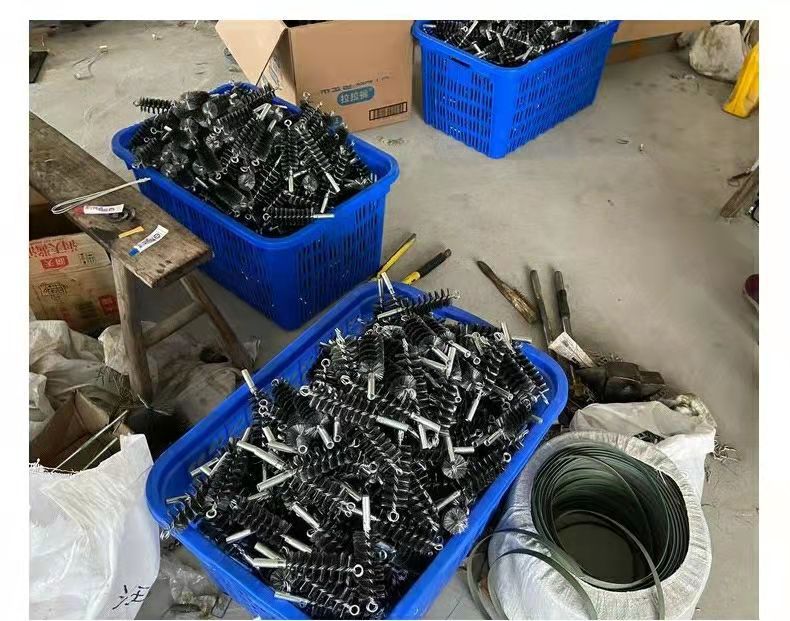 Cepillo de alambre de tubería de chimenea caldera cepillo de tubería de humo eliminación de óxido agujero interno descontaminación M12 interfaz de tornillo cepillo de tubería industrial