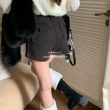 灰色毛呢配靴短裤女秋冬新款韩版百搭阔腿裤小个子高腰字女团裤