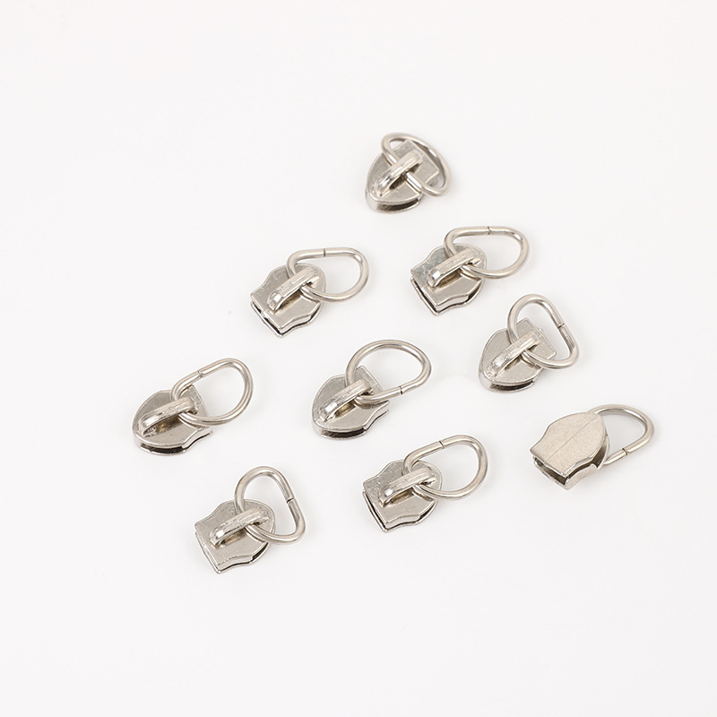 现货批发5号D扣电白拉头 可搭配箱包服饰笔袋 可DIY搭配厂家直供