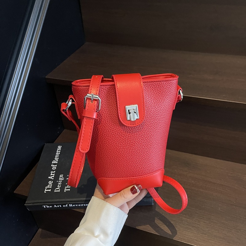 Bolso de cubo popular de este año 2025 verano nuevo bolso de teléfono móvil bolso de hombro con patrón de lichi bolso de mensajero de color de contraste de moda mujer