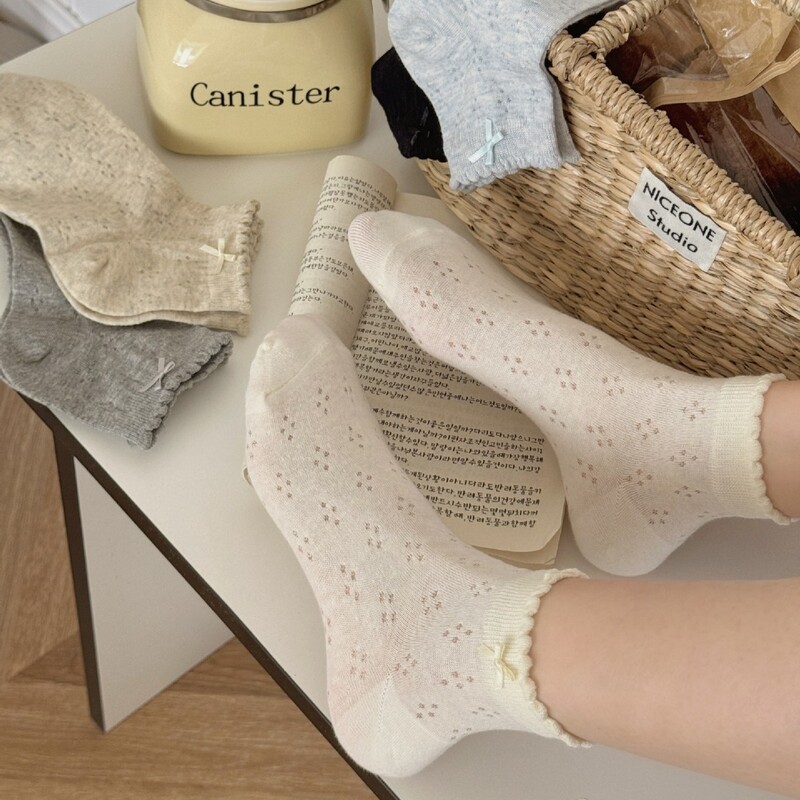 Four-leaf clover mesh socks summer thin breathable socks for children South Korea ins bow socks women's sweet jk socks Four-leaf clover mesh socks summer thin breathable socks for children South Korea ins bow socks women's sweet jk socks