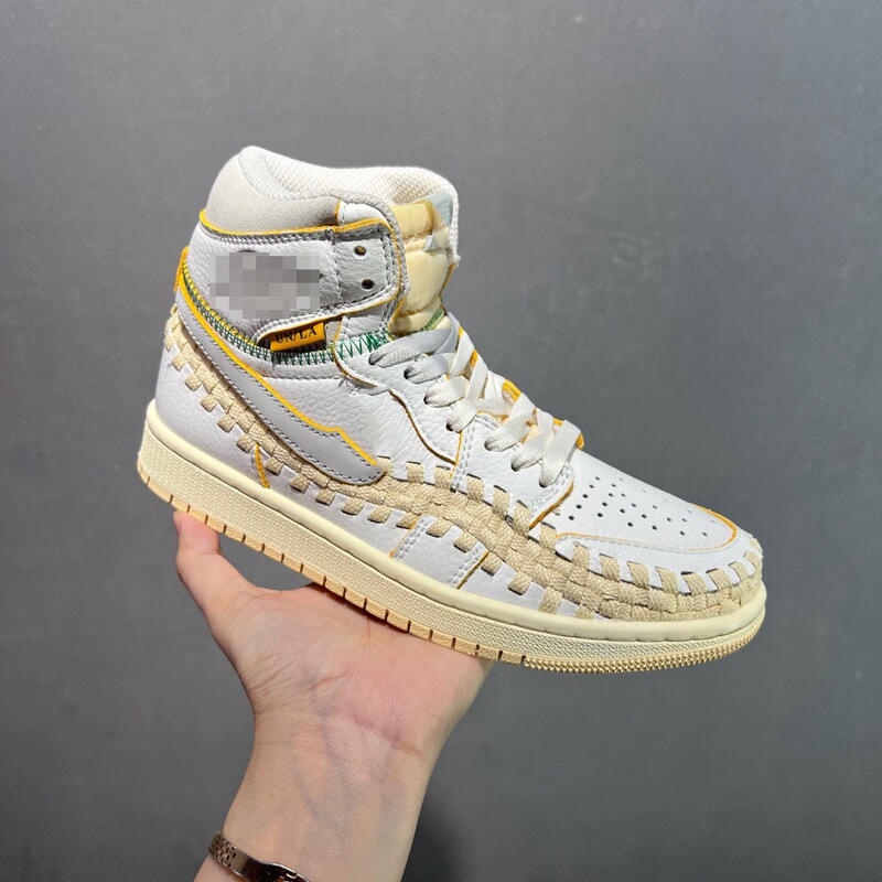 Putian pure original AJ1 high-top sneakers, fashionable and versatile, classic retro basketball shoes, comfortable and breathable casual sports shoes Putian pure original AJ1 high-top sneakers, fashionable and versatile, classic retro basketball shoes, comfortable and breathable casual sports shoes