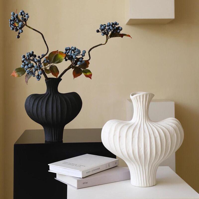 Plastic Art Imitation Ceramic Vase with a High-End Feel, Decorative Piece for Living Room, Wabi-Sabi Style, Hydroponic Fresh Flowers, Tabletop Decoration