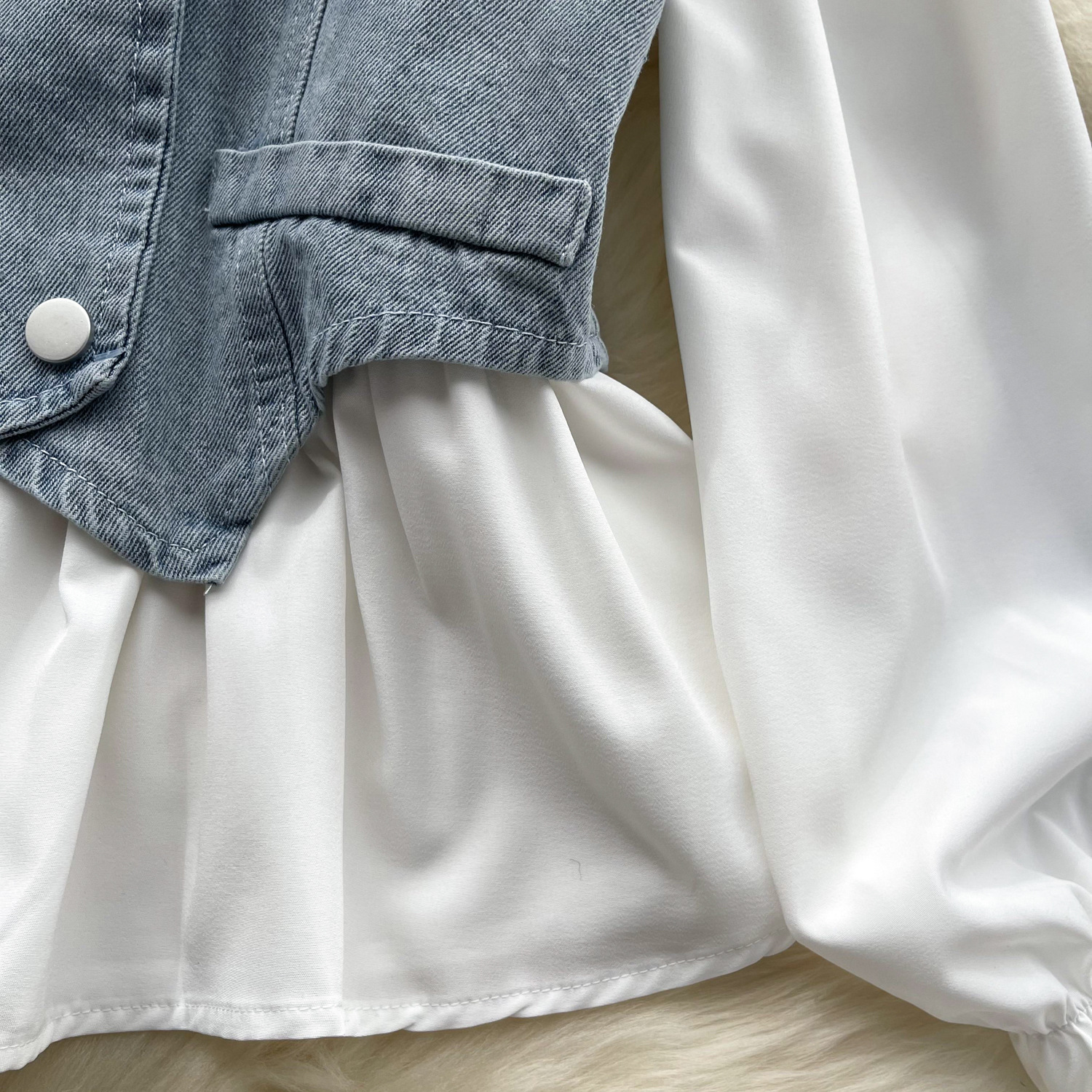 Camicia donna con gilet in denim a strati e perline decorative_voghion.com
