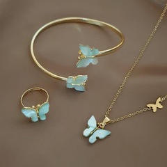 韓国の新型クロスボーダーのアクセサリーは合金の蝶の指輪のブレスレットのネックレスの3つのセットの複色のスーツの女性に似合います。