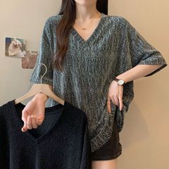 大きいサイズのデザイン感があります。vネック半袖tシャツ女性2025夏の新型はゆったりしていて、痩せています。