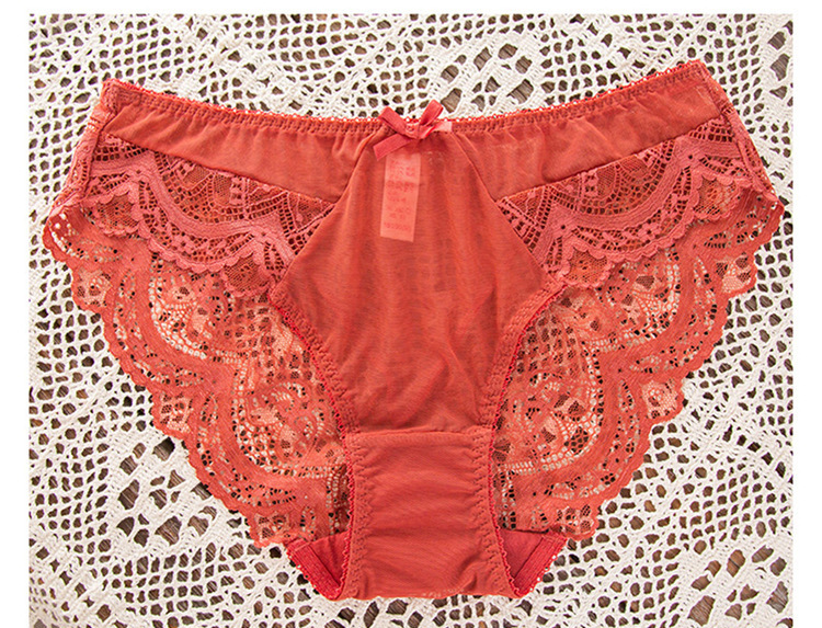 Ensemble soutien-gorge et culotte en dentelle rouge avec armatures_voghion.com