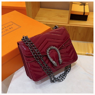Ůʿ�����羳Ů��2026�¿���Ƥ����朗lб�������r��С����bags