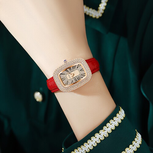 Dropshipping small green strap watch for women live broadcast fashionable square small dial diamond waterproof quartz women's watch