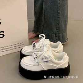 感百搭小白鞋增高厚底板鞋女2025新款秋冬休闲运动松糕鞋
