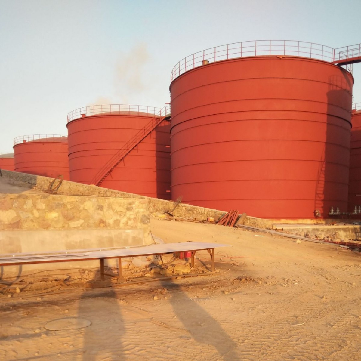 山东大地油罐长年制作各种油罐  储罐  化工罐  欢迎致电采购