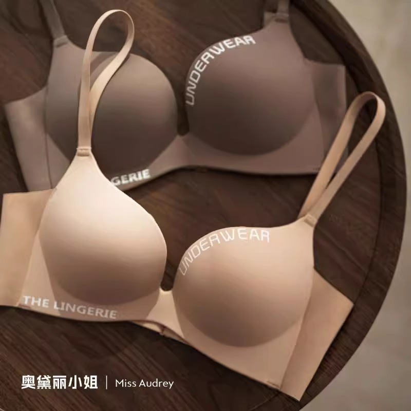 オリジナル英国文字小胸プッシュアップ下着女性用ワンピースパームカップシームレスノンワイヤーガールブラジャー|undefined