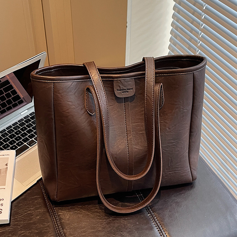 Fashionable Large-Capacity Tote Bag, High-End Commuter Shoulder Bag for Women, Retro Versatile Fashion Hot-Selling Women's Bag Fashionable Large-Capacity Tote Bag, High-End Commuter Shoulder Bag for Women, Retro Versatile Fashion Hot-Selling Women's Bag