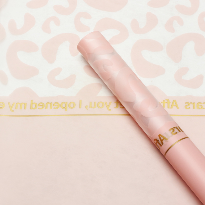 Huaxi Leopard Leopard Papel de embalaje de flores Fábrica al por mayor Papel mate impermeable Diy floristería Papel de embalaje de ramo floral