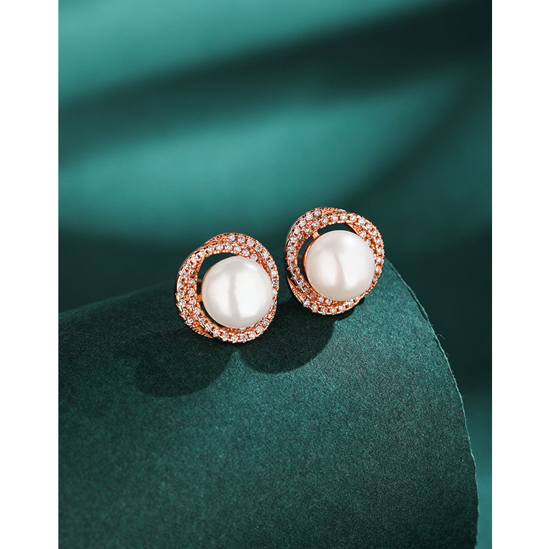 S925 plata esterlina perla de agua dulce pendientes para las mujeres verano luz lujo nicho diseño alto sentido 2023 nuevos pendientes