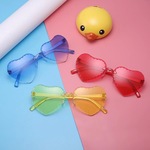Мультяшные детские пластиковые солнцезащитные очки в виде сердечка, градиент, оптовые продажи