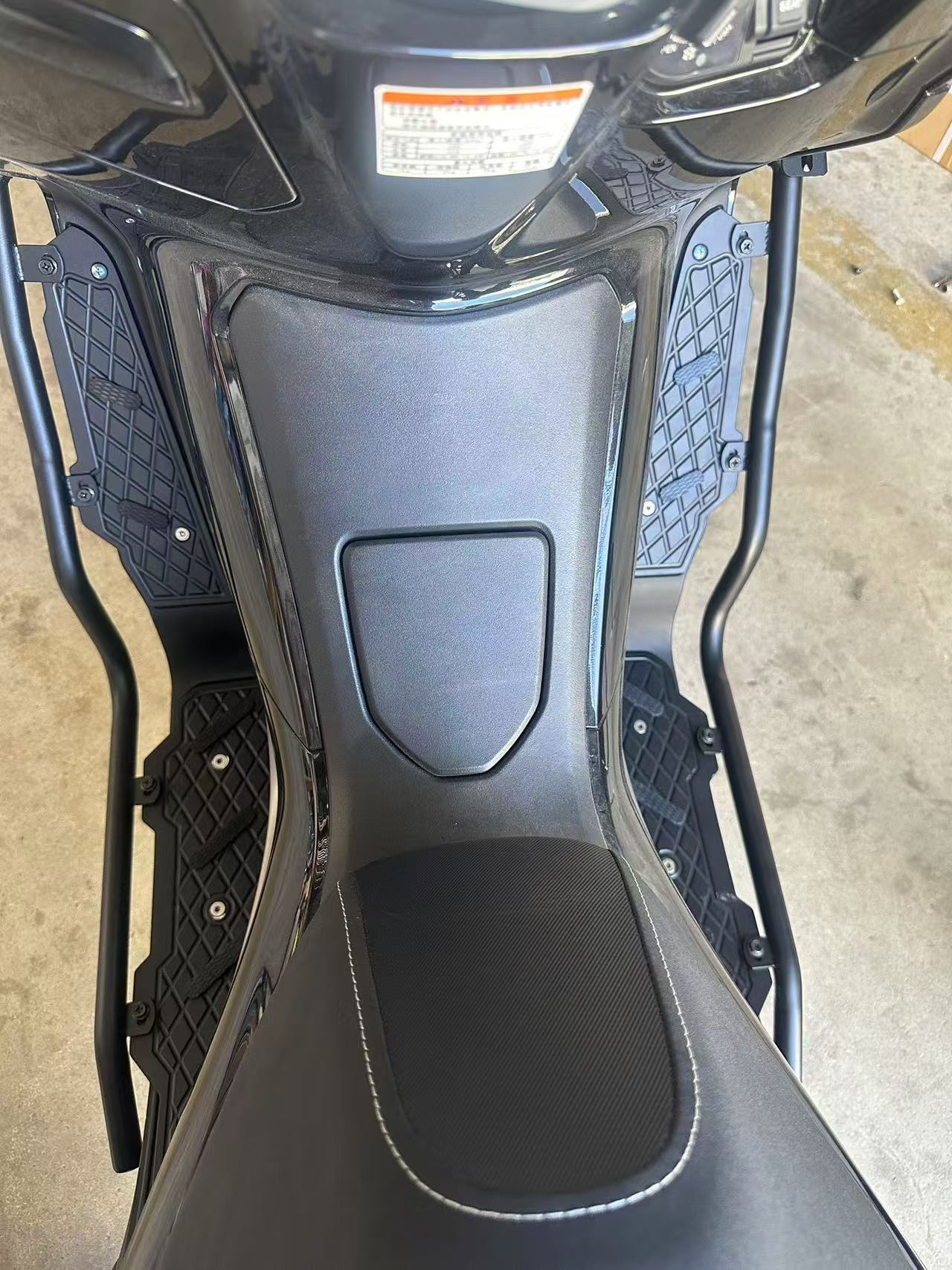 Suitable for Haojue Uhr150 Stainless Steel Bumper Body 22mm Anti-Side Guard Bar with Aluminum Alloy Pedal