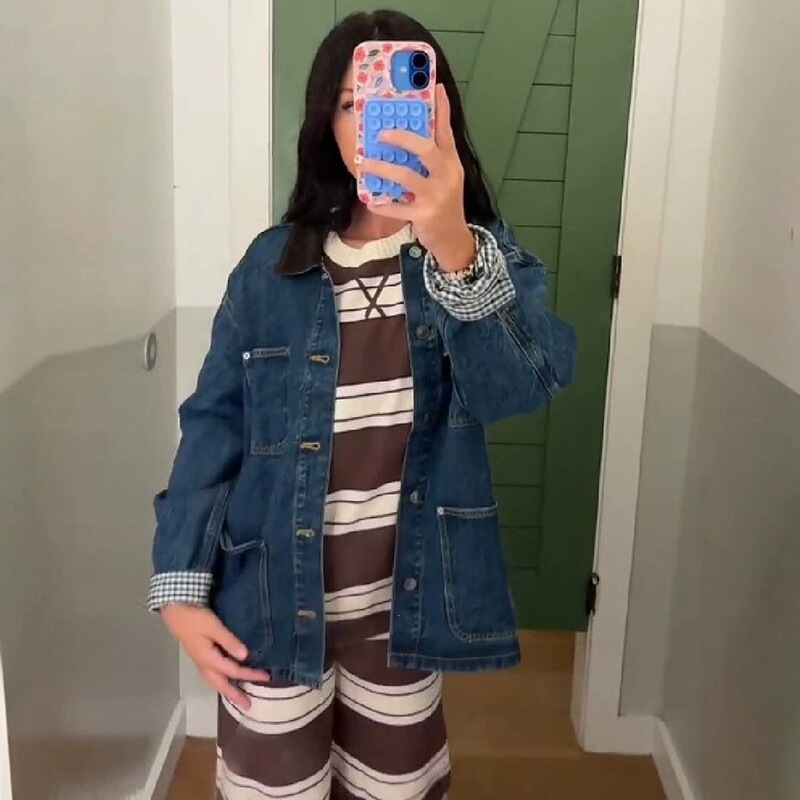 Women's Loose-Fit Denim Jacket with Corduroy Collar, Plaid Lining, Multiple Pockets, Washed Vintage Casual Jacket Women's Loose-Fit Denim Jacket with Corduroy Collar, Plaid Lining, Multiple Pockets, Washed Vintage Casual Jacket