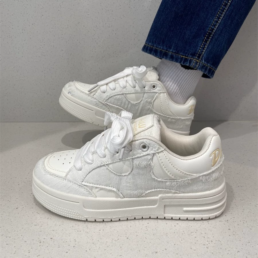 Нишевые скотч сломанный ветер ковбой толстый дно хлебная обувь женская тенденция дикие скейтборды увеличить студенческие маленькие белые туфли