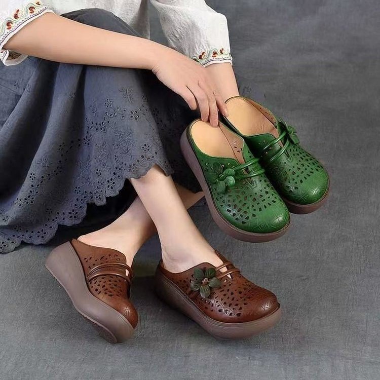 Agujero retro cuero suave mitad zapatillas mujeres 2026 nuevo fondo grueso flor exterior zapatillas de agujero de cabeza de agua húmeda image 4