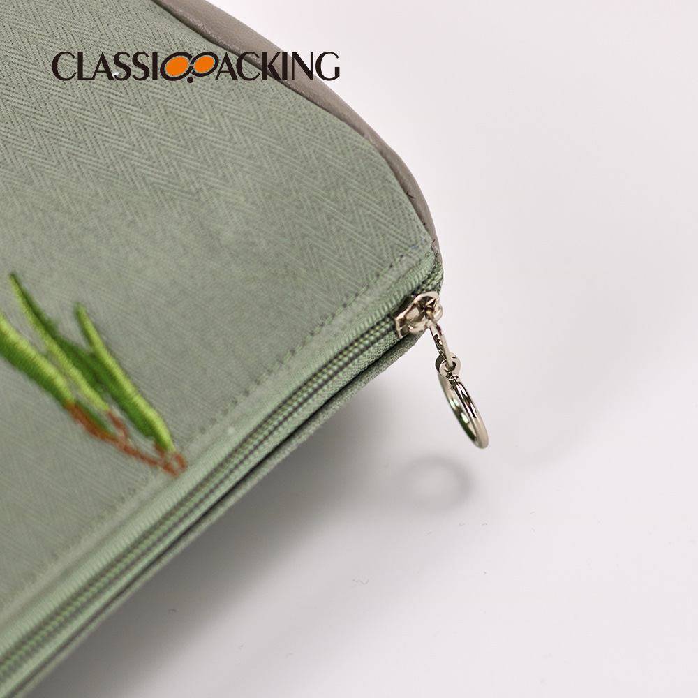 2021 nueva bolsa de cosméticos de almacenamiento impermeable y portátil bolsa de almacenamiento de cosméticos bordada de gran capacidad LOGO