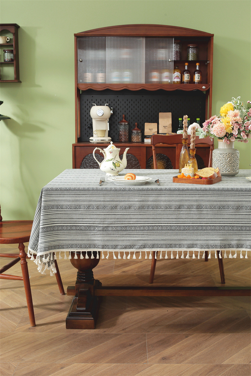 Nappe En Jacquard Style Ethnique Américain Avec Franges Et Dentelle_voghion.com