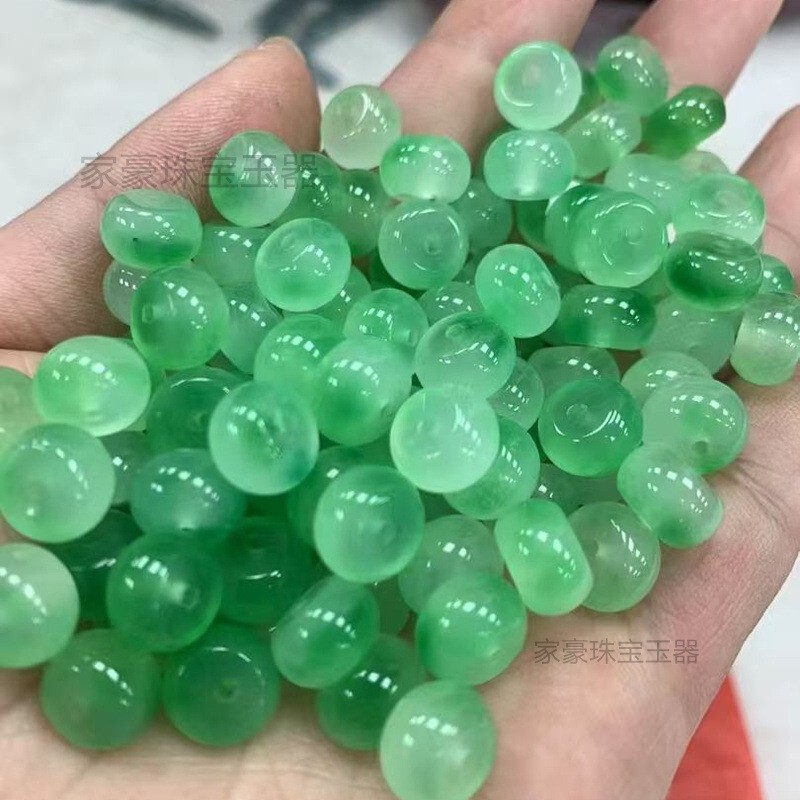氷の底に青い花が漂っています。10mmのそろばんのビーズは卸売りします。|undefined