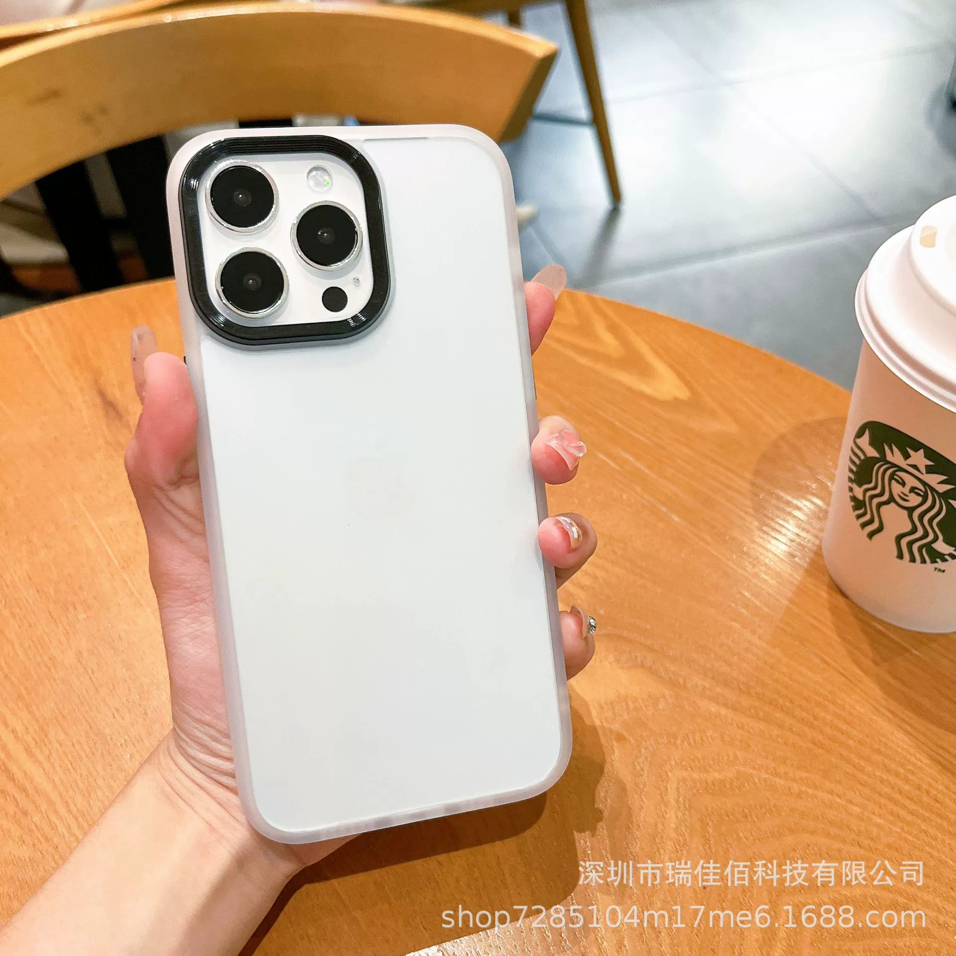Матовый акриловый чехол с металлической окантовкой (Apple) для iPhone 13/14/15 — защитный тонкий