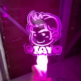 Флуоресцентная палочка акриловая герцог концерт вентиляторы логотип логотип лампы лампы фонаря оптом светящаяся флешка