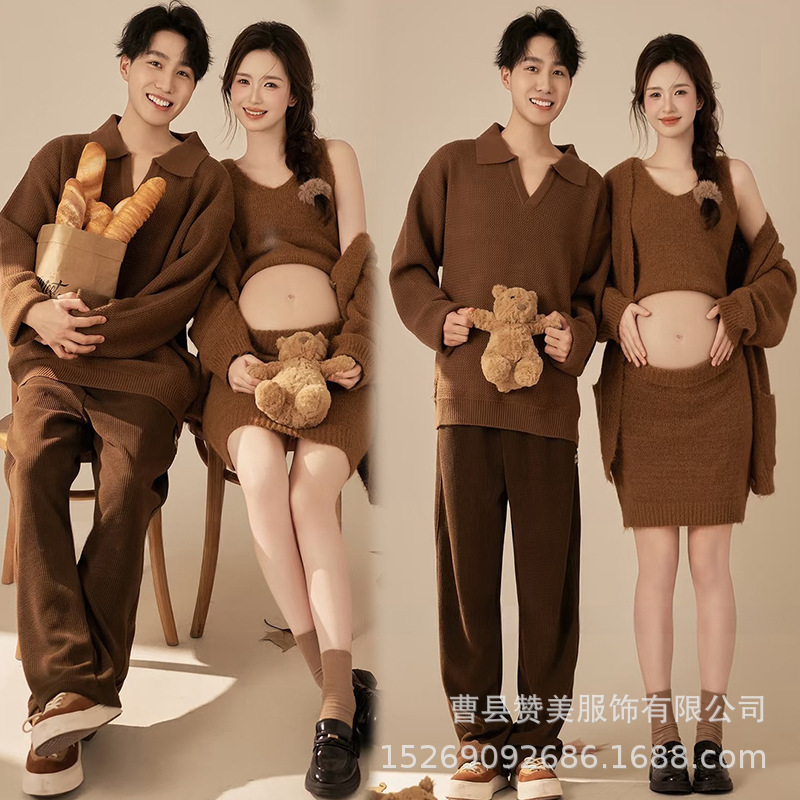 Photo studio new maternity photo theme couple brown sweater suit atmosphere photo art photo clothing at home Photo studio new maternity photo theme couple brown sweater suit atmosphere photo art photo clothing at home