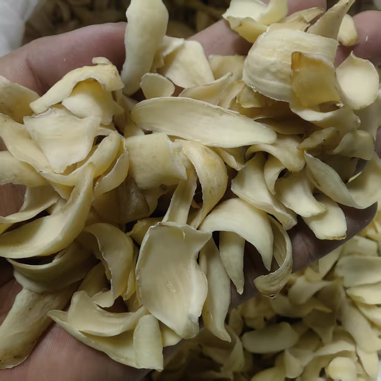 Dried Longya Bai He Lily Bulb Slices 500g for Soup Congee and Herbal Cooking quality and texture