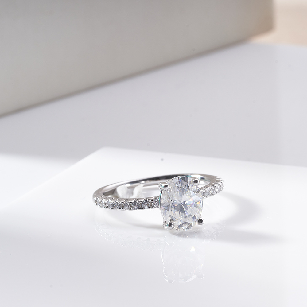 2 quilates de corte oval blanco D color VVS anillo de moissanita de forma especial con certificado de penetración transfronteriza