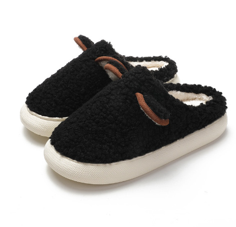 Venta al por mayor 2110 oso de peluche Zapatillas de algodón Otoño e Invierno de las mujeres lindas zapatos de confinamiento interior pareja casa antideslizante felpa