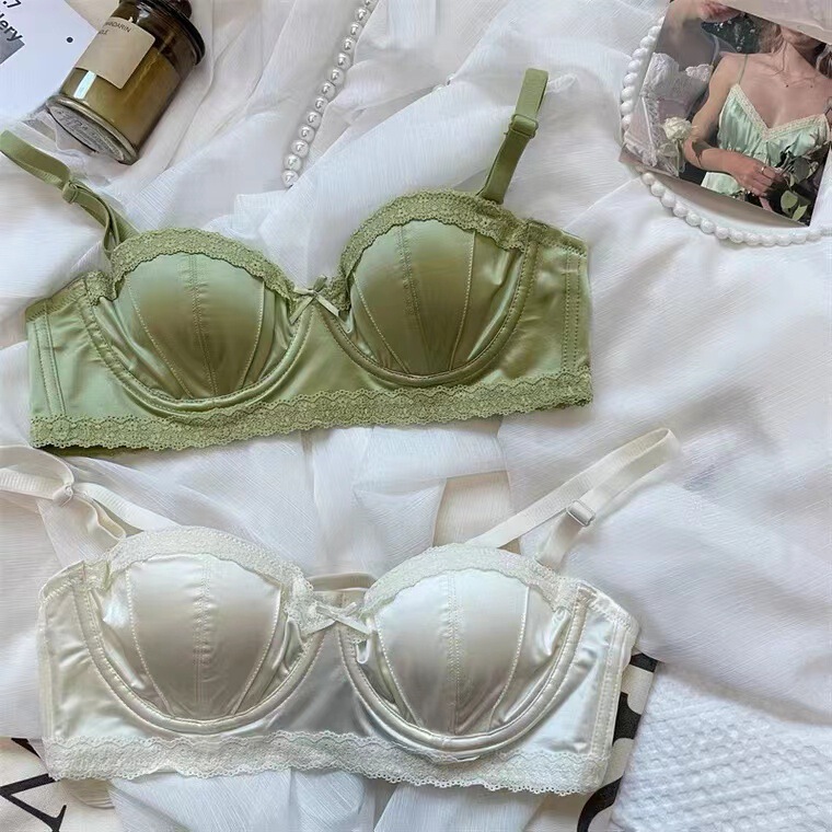 Half-Cup Intimates for Women with Small Breasts, Thin Summer Bra, Summer Sexy French Girl Non-Slip Strapless Bra Half-Cup Intimates for Women with Small Breasts, Thin Summer Bra, Summer Sexy French Girl Non-Slip Strapless Bra