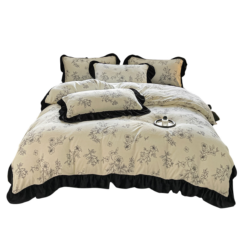 Set di quattro pezzi in stile vintage nordico francese boho color latte, copripiumino invernale in pizzo color corallo e velluto, biancheria da letto Nantong, lenzuolo in flanella 4_voghion.com