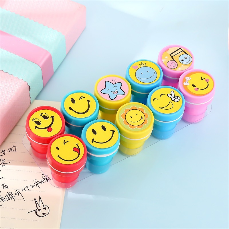 Cartoon Child Stamp Reward Korean Version Plastic Stamps Set of 10 for Kindergarten Students Cute Prize Stamp