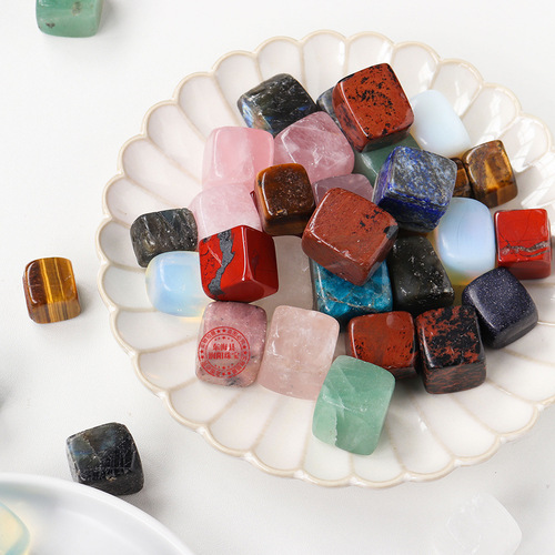 Natural crystal ice tartar crystal geometric square gravel cube bare stone fish tank garden decoration factory wholesale