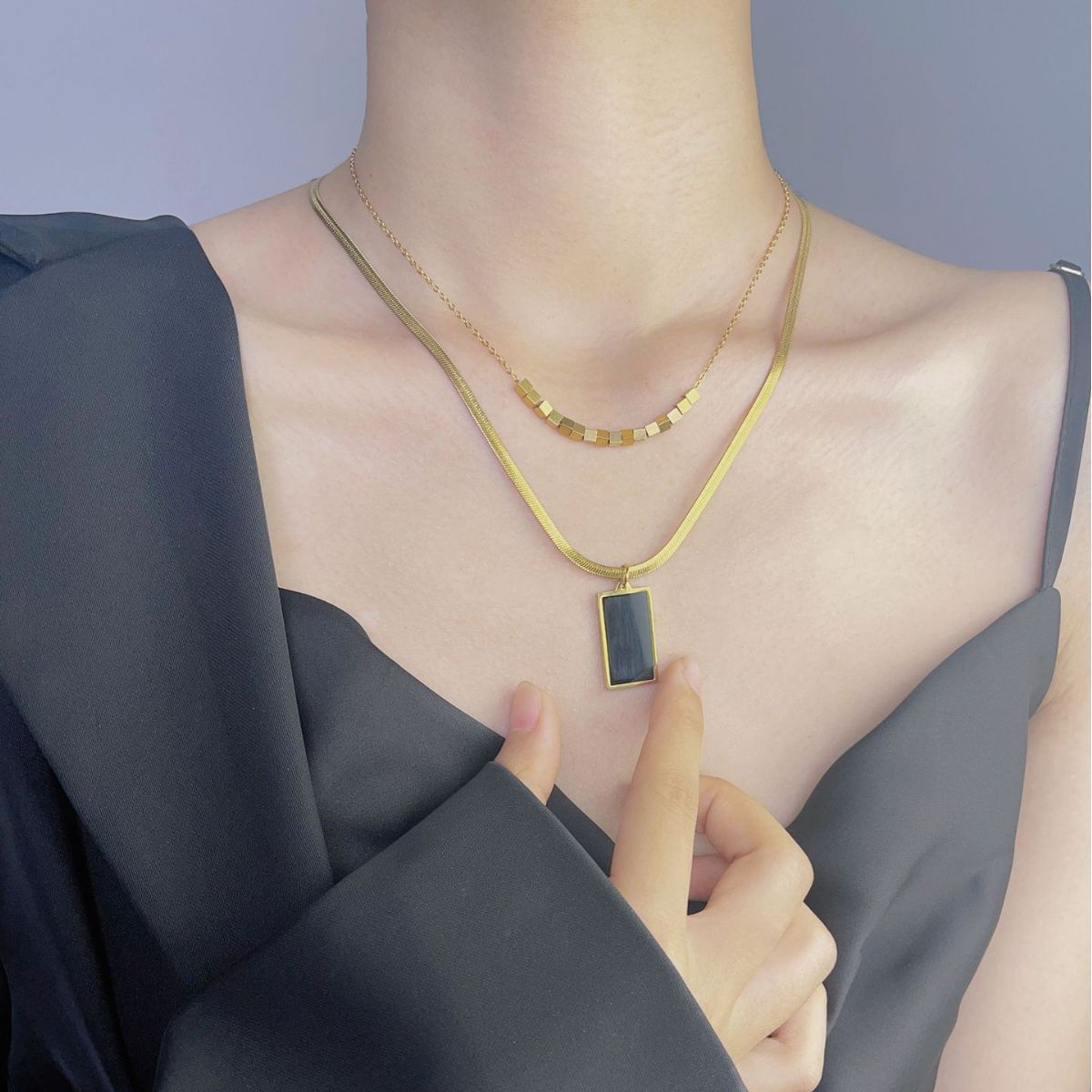 Minimalist Layered Necklace In Delicate Gold For Everyday Elegance_voghion.com