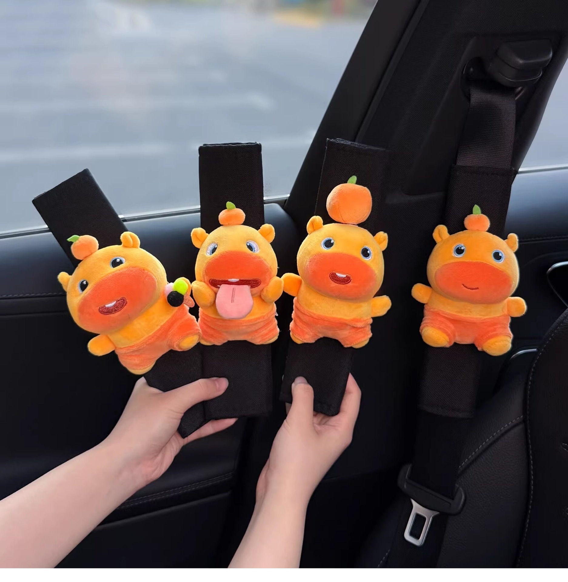 Capybara Lulu Car Seatbelt Shoulder Pads, Car Seatbelt Decoration, Anti-Wear Clothing, Cute Couple Set