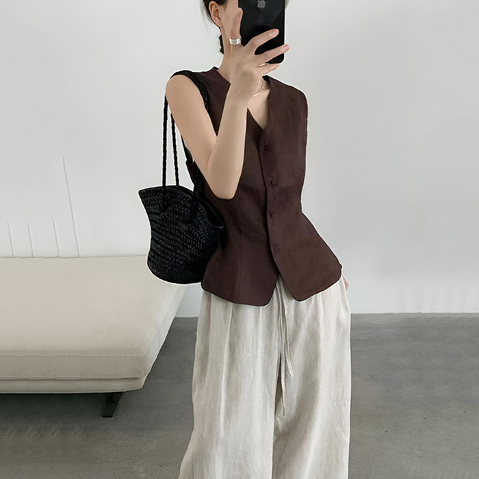 French-Style High-End V-Neck Sleeveless Vest for Women, 2026 New Summer Loose Fit for Petite Women, Casual and Elegant Top