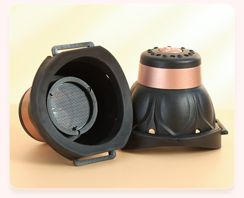 Knee Moxibustion Box Portable Ai Jiu Moxa Warmer for Knee Joint Home Care with Mugwort Essential Oil in use