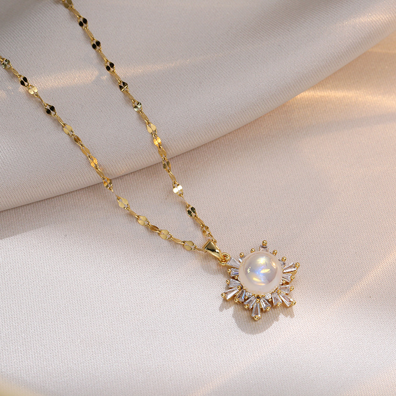Streetwear Flower Titanium Steel Inlay Artificial Pearls Zircon Pendants Pendant Necklace display picture 2