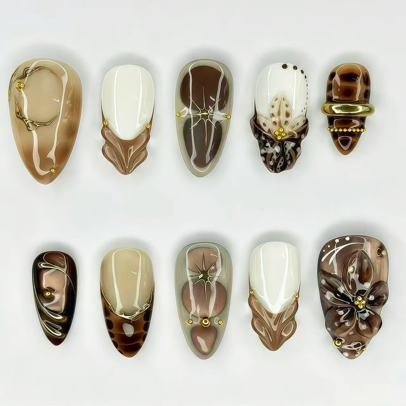 Autumn and winter ambiance 3D gold-carved French European and American light luxury cross-border ins hot-selling ultra-short almond nail patches